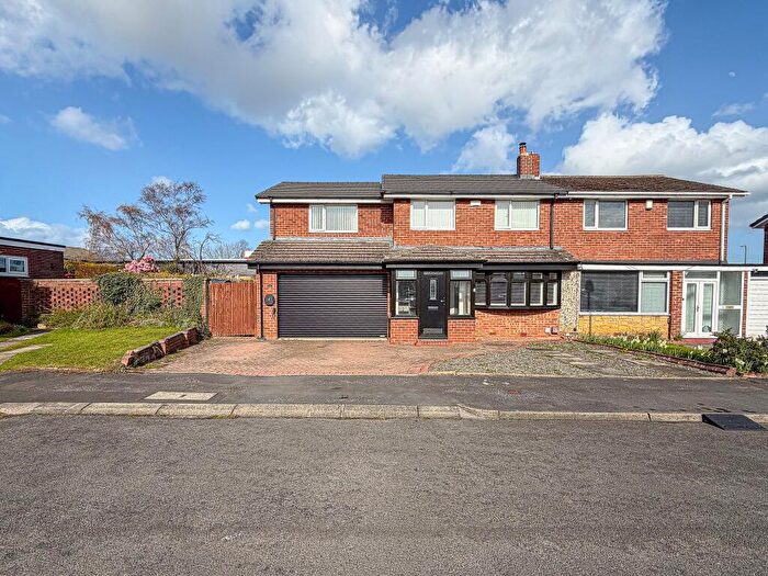 4 Bedroom Semi Detached House For Sale In Hilda Park, South Pelaw, Chester Le Street, DH2