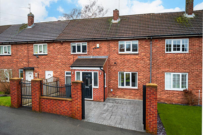 4 Bedroom Town House For Sale In Adastral Avenue, Charnock, Sheffield, S12