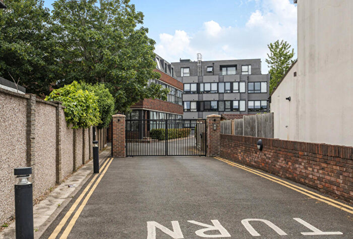 2 Bedroom Apartment For Sale In Elmcroft Road, Orpington, BR6
