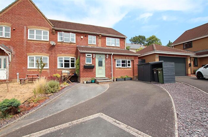 4 Bedroom Semi Detached House For Sale In Pridhams Way, Exminster, Exeter, EX6