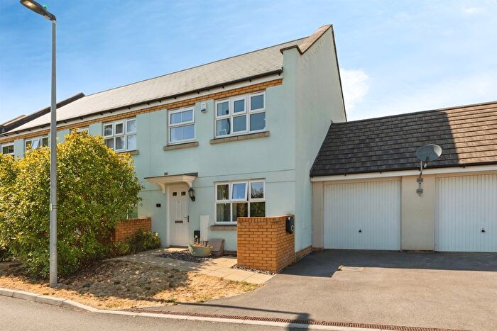 3 Bedroom End Terrace House For Sale In Great Pease Park, Patchway, Bristol, BS34