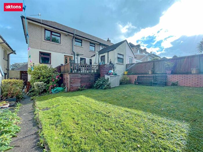 3 Bedroom Semi Detached House For Sale In Heol-Y-Nant, Caerphilly, CF83