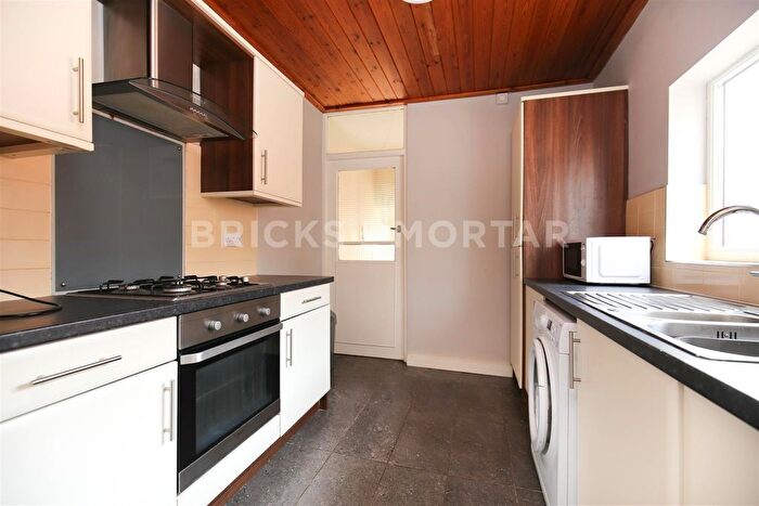 3 Bedroom Flat To Rent In Addycombe Terrace, Newcastle Upon Tyne, NE6