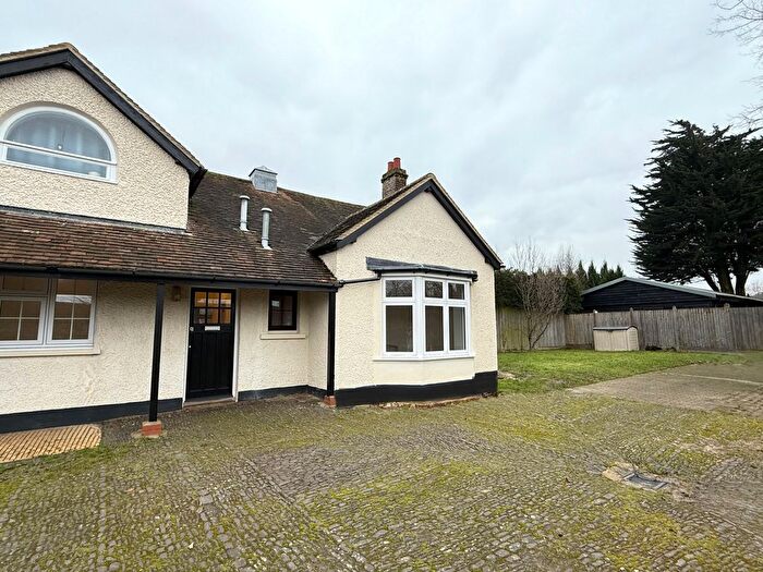 3 Bedroom Semi-Detached House To Rent In Hawstead Lane, Chelsfield, BR6