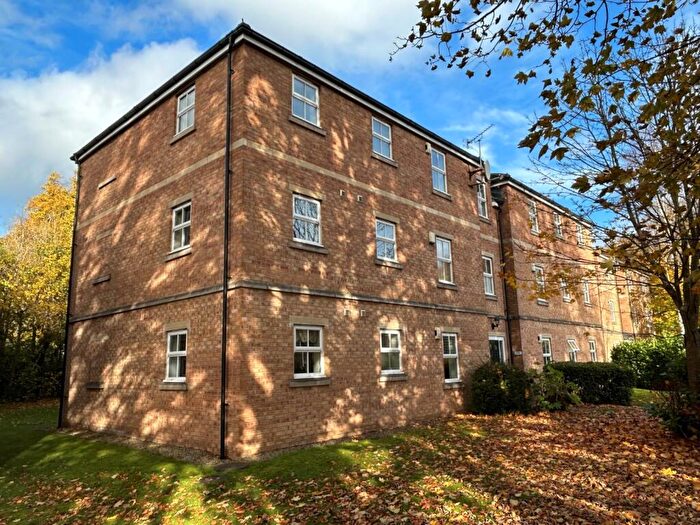 2 Bedroom Flat To Rent In Lawson Wood Drive, Meanwood, Leeds, LS6