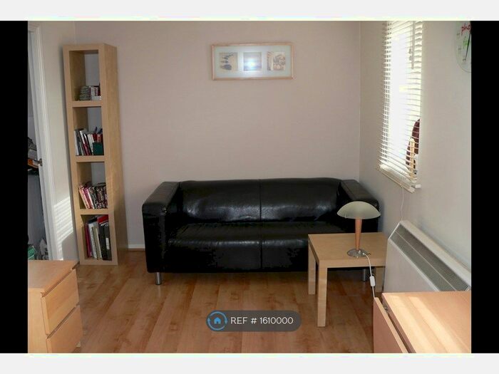 1 Bedroom Flat To Rent In Tarplett House, London, SE14