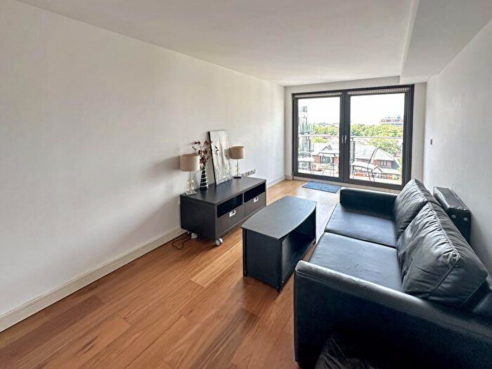 2 Bedroom Flat To Rent In High Street, Slough, SL1