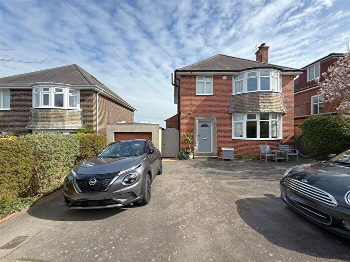 3 Bedroom Detached House For Sale In Kempston Road, Rodwell, DT4