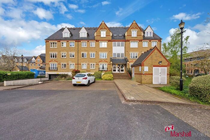 2 Bedroom Flat To Rent In Roedean House, Exeter Close, Watford, WD24