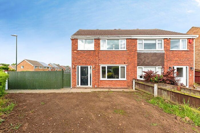 3 Bedroom Semi-Detached House For Sale In Laburnum Drive, Grimsby, DN34