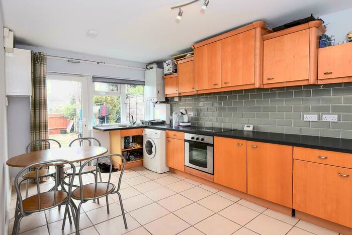 1 Bedroom Apartment To Rent In Salford Road, Marston, OX3