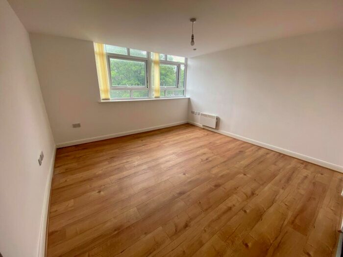 1 Bedroom Apartment To Rent In Belem Tower, L17