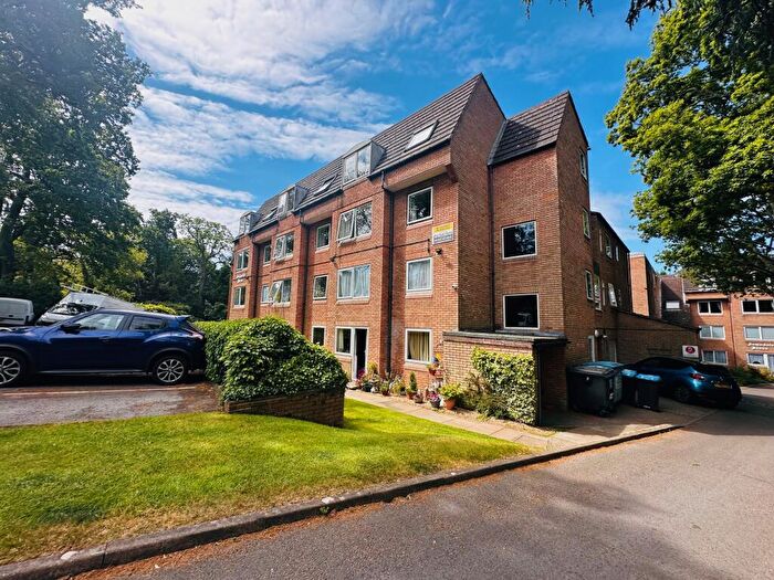 1 Bedroom Flat To Rent In Wimborne Road, Bournemouth, BH2