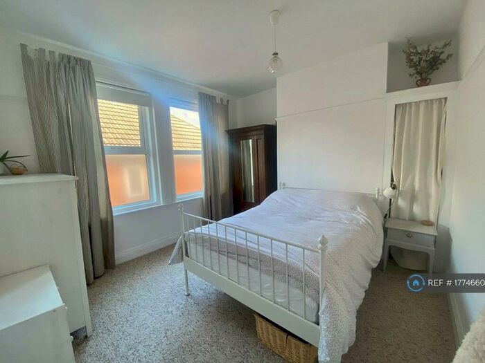 2 Bedroom Flat To Rent In Bournemouth, Bournemouth, BH6