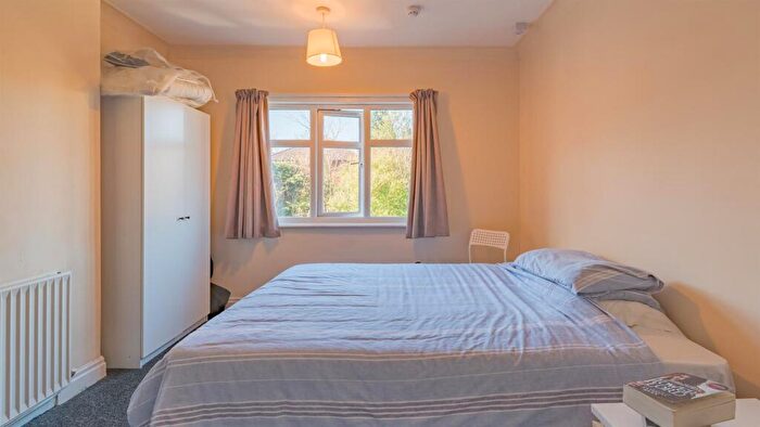 1 Bedroom Semi Detached House To Rent In Drummond Avenue, Headingley, Leeds, Leeds, LS16