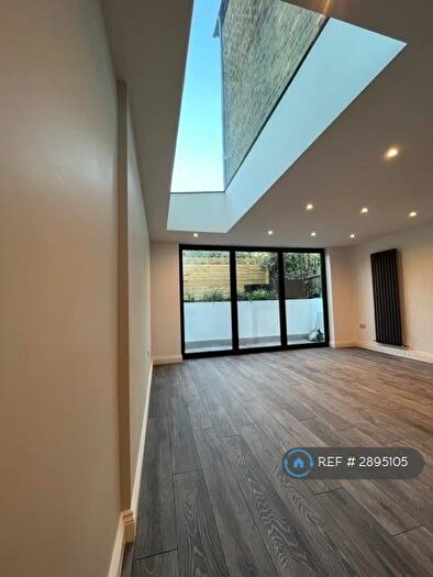 4 Bedroom Terraced House To Rent In Mayall Road, London, SE24
