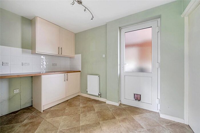 5 Bedroom Detached House To Rent In Church Street, Alton, Hampshire, GU34