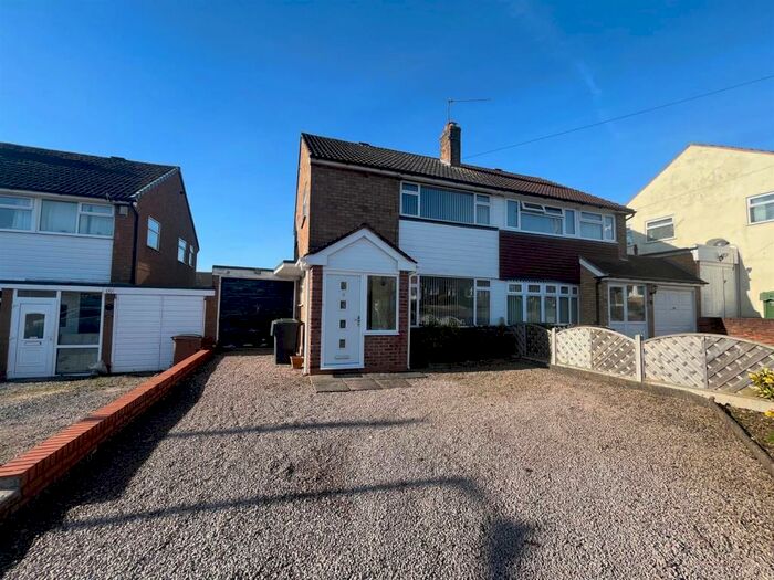 3 Bedroom House To Rent In Wythwood Road, Hollywood, Birmingham, B47