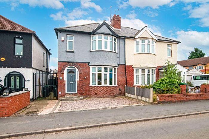 3 Bedroom Semi Detached House For Sale In Oldbury Road, West Bromwich, B70