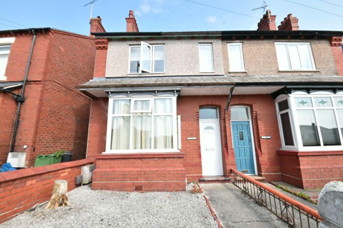 4 Bedroom Flat To Rent In New Road, Wrexham, LL11