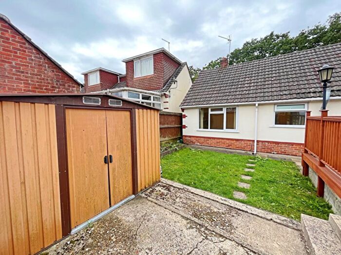 2 Bedroom Detached Bungalow To Rent In Kinson Road, Bournemouth, BH10