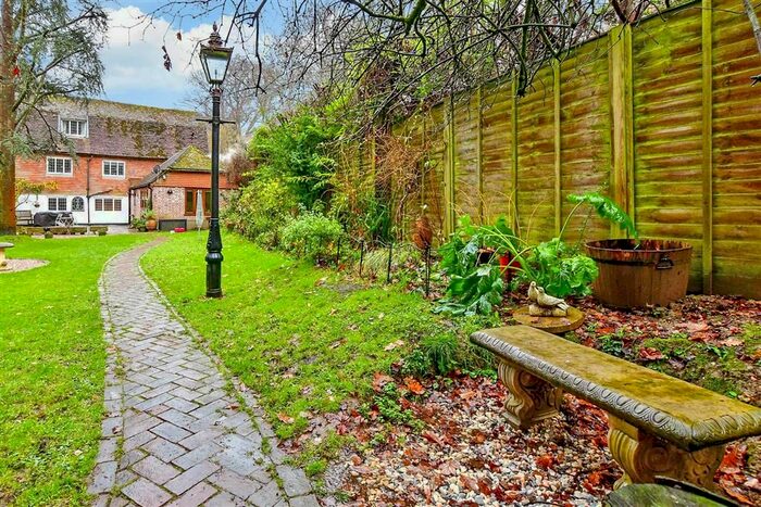 4 Bedroom Link Detached House For Sale In Brick Kiln Lane, Horsmonden, Tonbridge, Kent, TN12