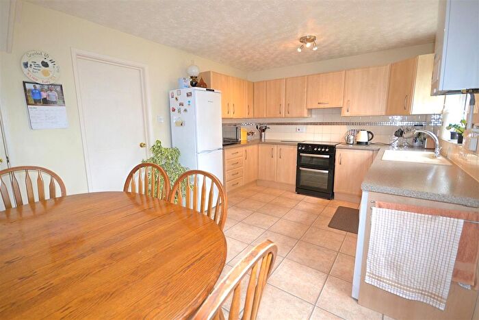 3 Bedroom Detached House For Sale In Highgrove Close, Dorchester, DT1