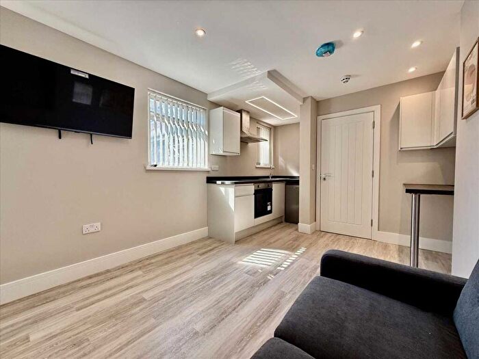 Studio To Rent In Pentyre Terrace, Plymouth, PL4