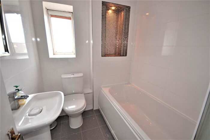 2 Bedroom Apartment For Sale In Tattersalls Chase, Southminster, CM0
