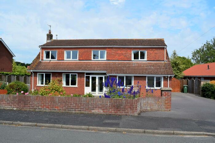 5 Bedroom Detached House For Sale In Chapel Lane, Swallow, LN7