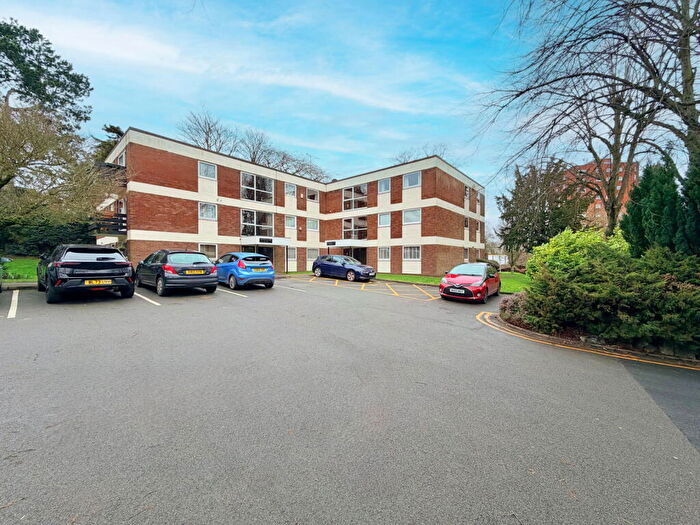 1 Bedroom Apartment For Sale In Browns Court, Wake Green Park, Birmingham, B13