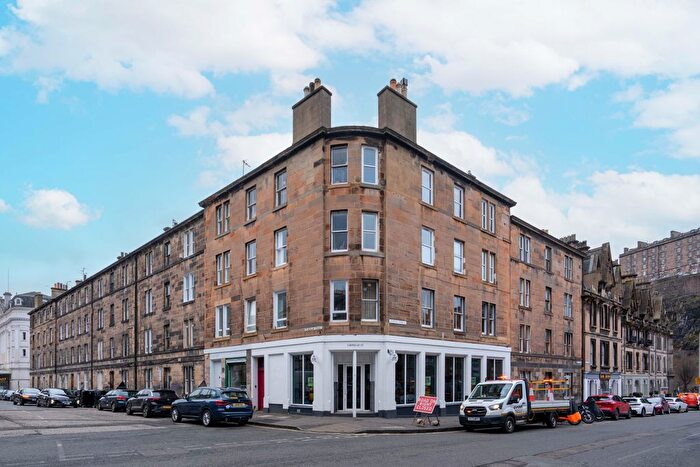 4 Bedroom Flat To Rent In Grindlay Street, Edinburgh, EH3