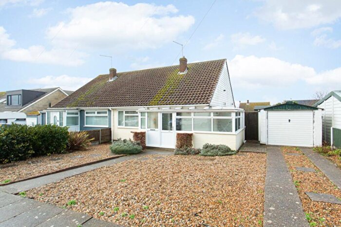 2 Bedroom Bungalow For Sale In Bishopstone Drive, Herne Bay, Kent, CT6
