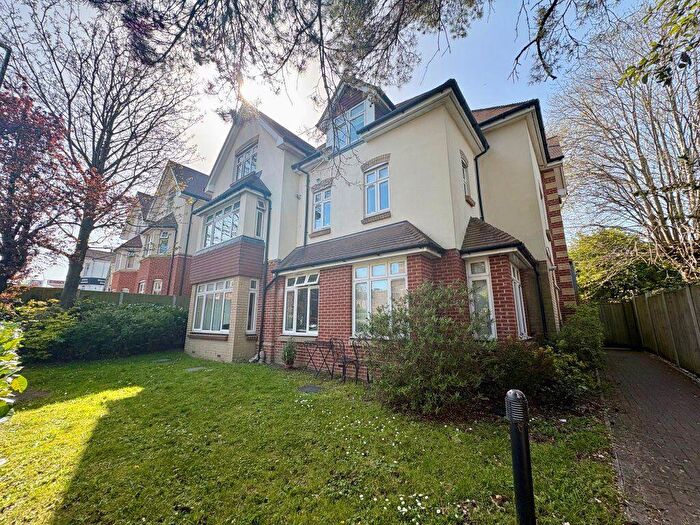 1 Bedroom Flat To Rent In Alban Grange, Charminster, BH8