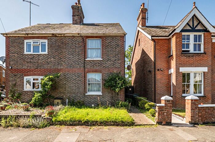 3 Bedroom Semi-Detached House For Sale In Meadow Road, Groombridge, TN3