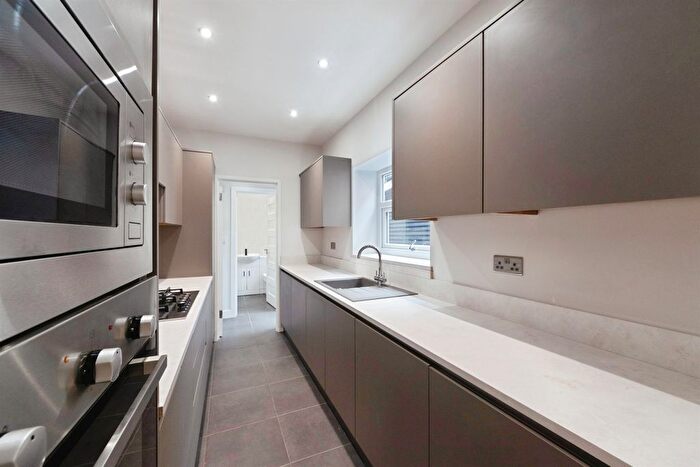 3 Bedroom Terraced House For Sale In Hillfield Road, Birmingham, B11
