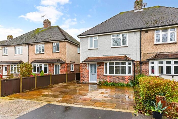 3 Bedroom Semi-Detached House For Sale In Bridge Road, Chichester, PO19