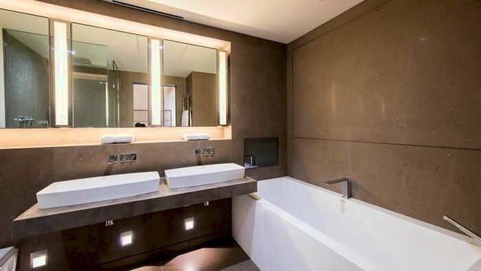 2 Bedroom Flat To Rent In Duke Street, Mayfair, London, W1K