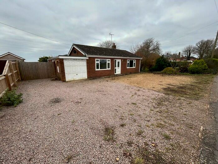 2 Bedroom Detached Bungalow For Sale In Clough Road, Gosberton Risegate, PE11