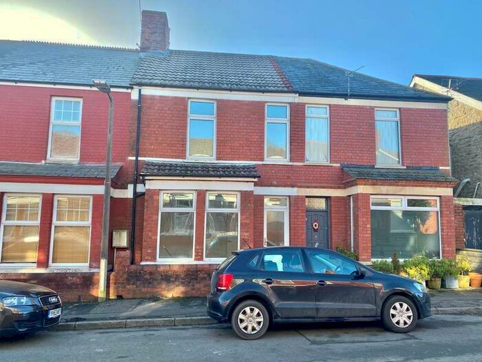 3 Bedroom Semi-Detached House To Rent In Castle Street, Barry, CF62