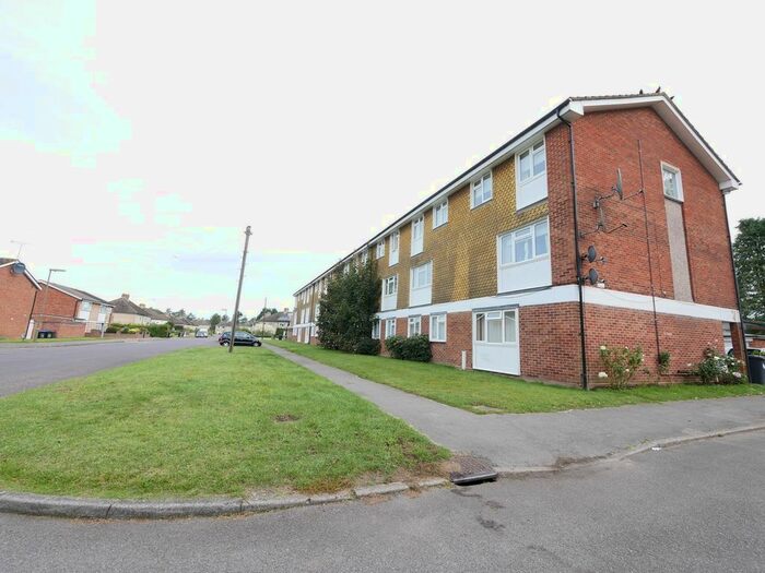 2 Bedroom Maisonette To Rent In Beechtree Avenue, Englefield Green, Egham, TW20