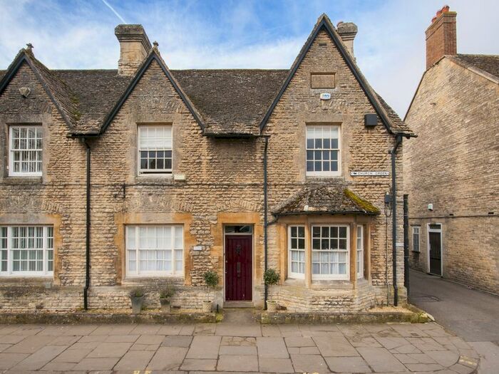 4 Bedroom Semi-detached House To Rent In Church Green, Witney, OX28