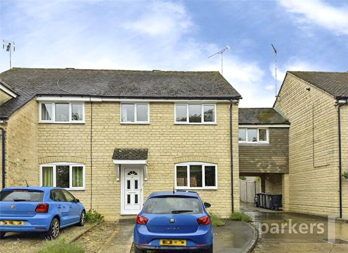 3 Bedroom End Of Terrace House For Sale In Church Meadow, Milton-under-Wychwood, Chipping Norton, Oxfordshire, OX7