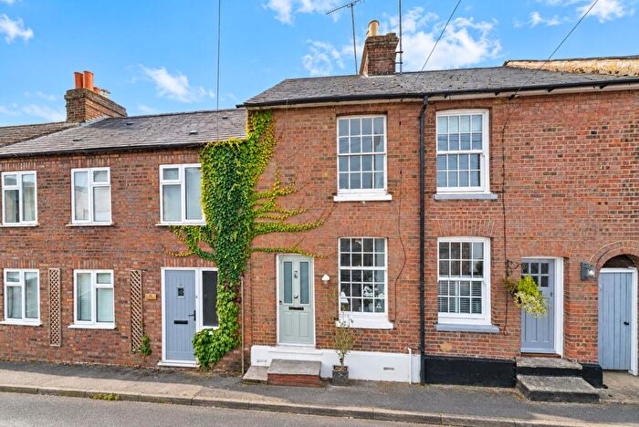 2 Bedroom Terraced House For Sale In George Street, Markyate, AL3