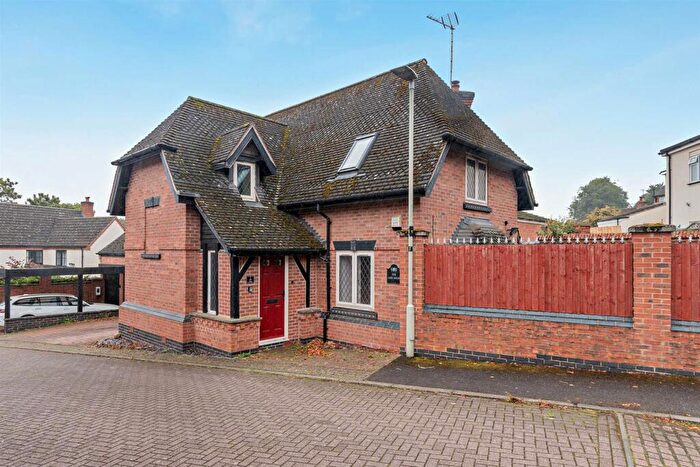 3 Bedroom Detached House For Sale In Mill Close, Birstall, Leicester, LE4