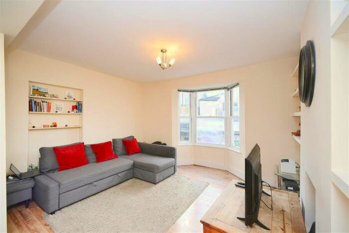2 Bedroom Flat To Rent In St Georges Road, Brighton, BN2