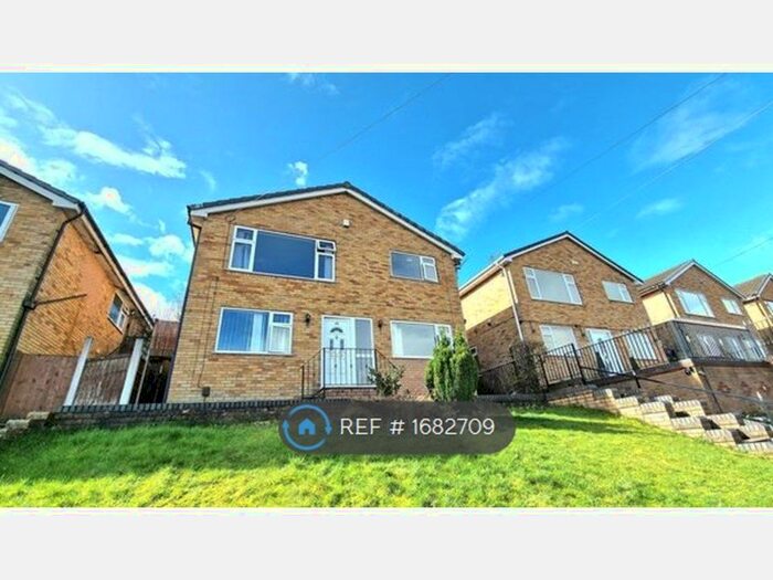 4 Bedroom Detached House To Rent In Fryent Close, Blackrod, Bolton, BL6