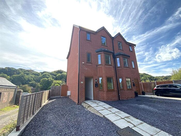 4 Bedroom Property To Rent In Greenfield Road, Greenfield, Holywell, CH8