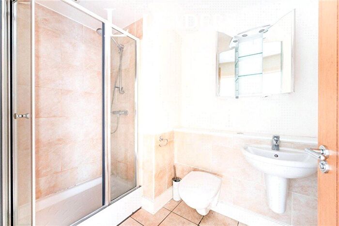 2 Bedroom Apartment For Sale In The Canalside, Gunwharf Quays, Portsmouth, PO1