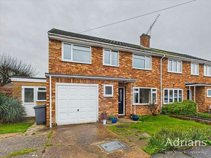 3 Bedroom Semi Detached House For Sale In Helston Road, Old Springfield, Chelmsford, CM1